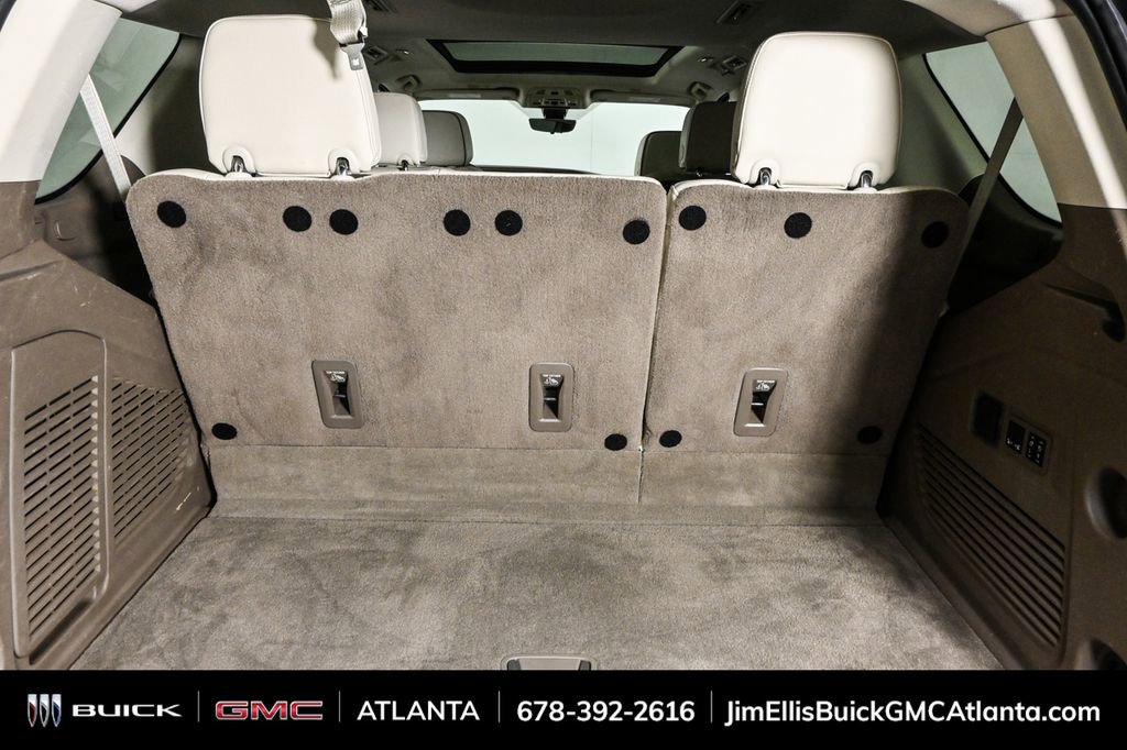 Used 2021 GMC Yukon Denali w/ Denali Premium Package image 34