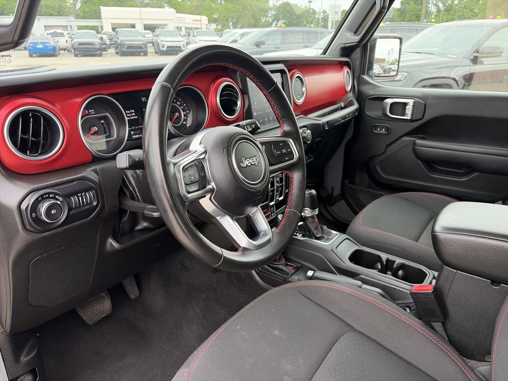Used 2022 Jeep Wrangler Unlimited Rubicon AWD/4WD image 11