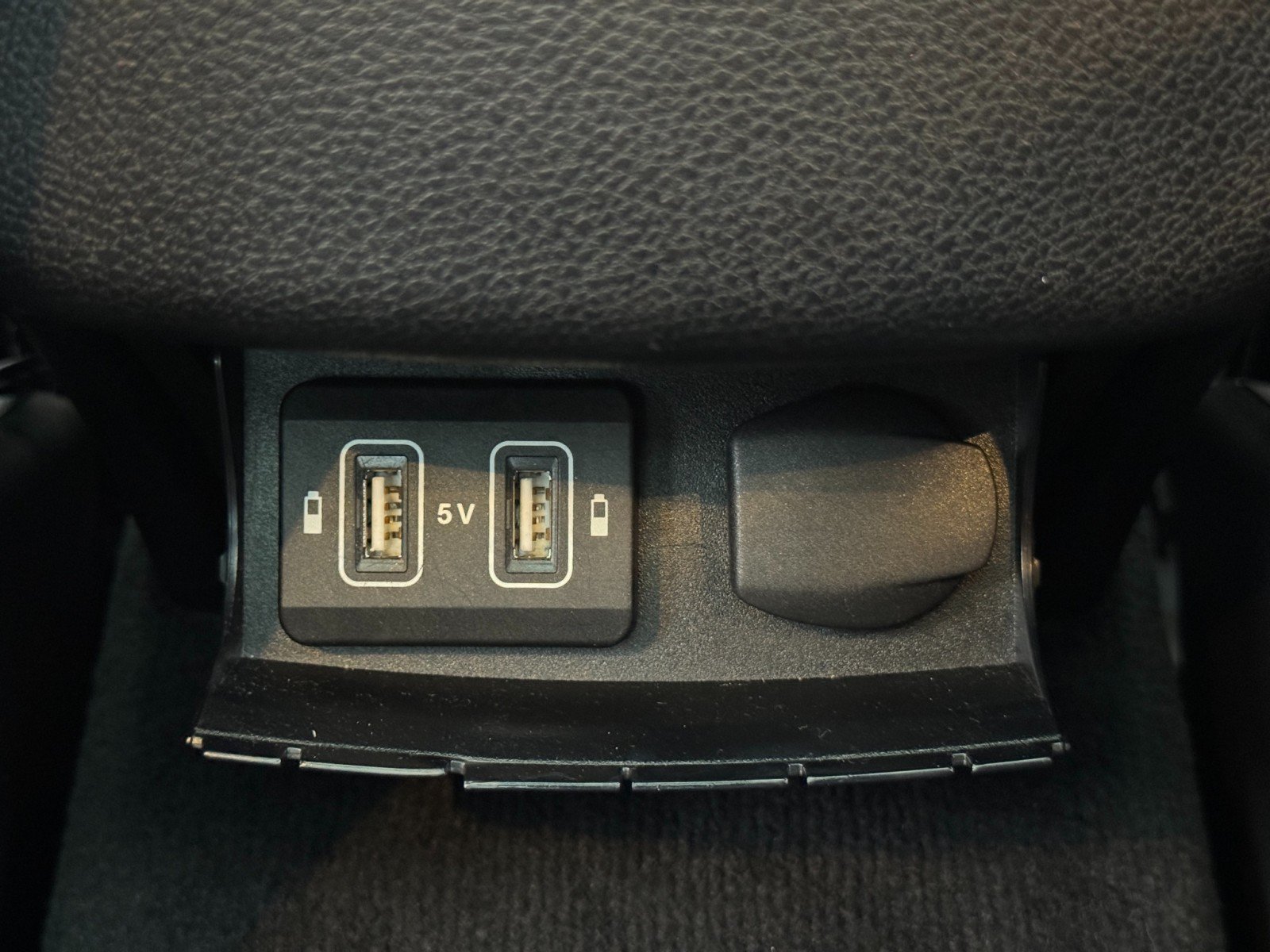 Used 2020 Mercedes-Benz C 43 AMG 4MATIC Sedan image 35