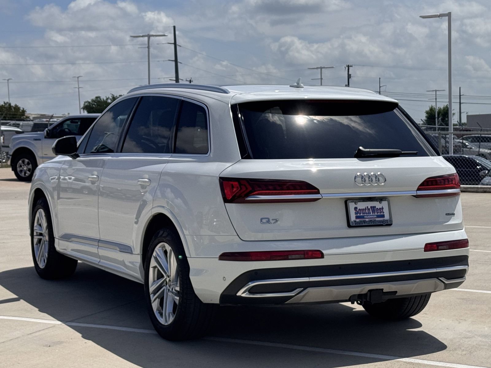 Used 2023 Audi Q7 2.0T Premium w/ Convenience Package image 7
