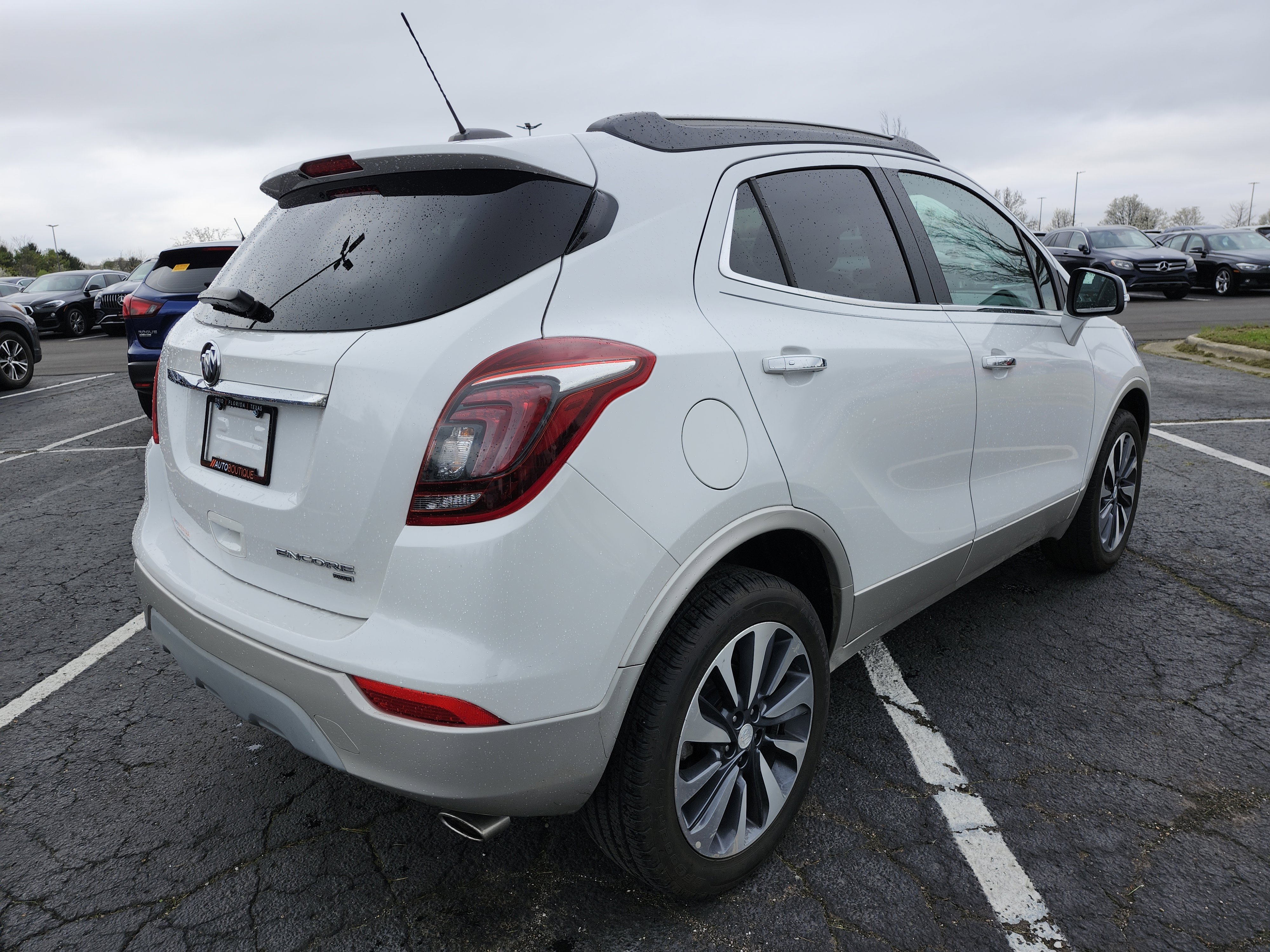 Used 2020 Buick Encore Essence AWD/4WD image 16