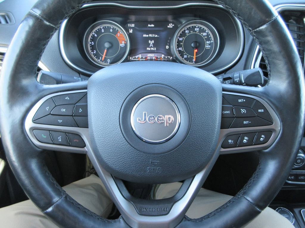 Used 2019 Jeep Cherokee Limited w/ Luxury Group image 27