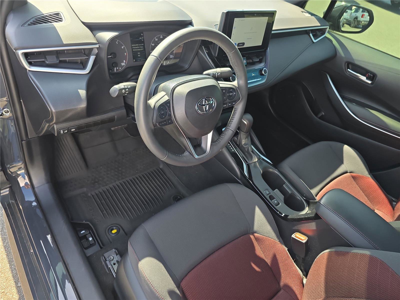 Used 2024 Toyota Corolla SE image 12