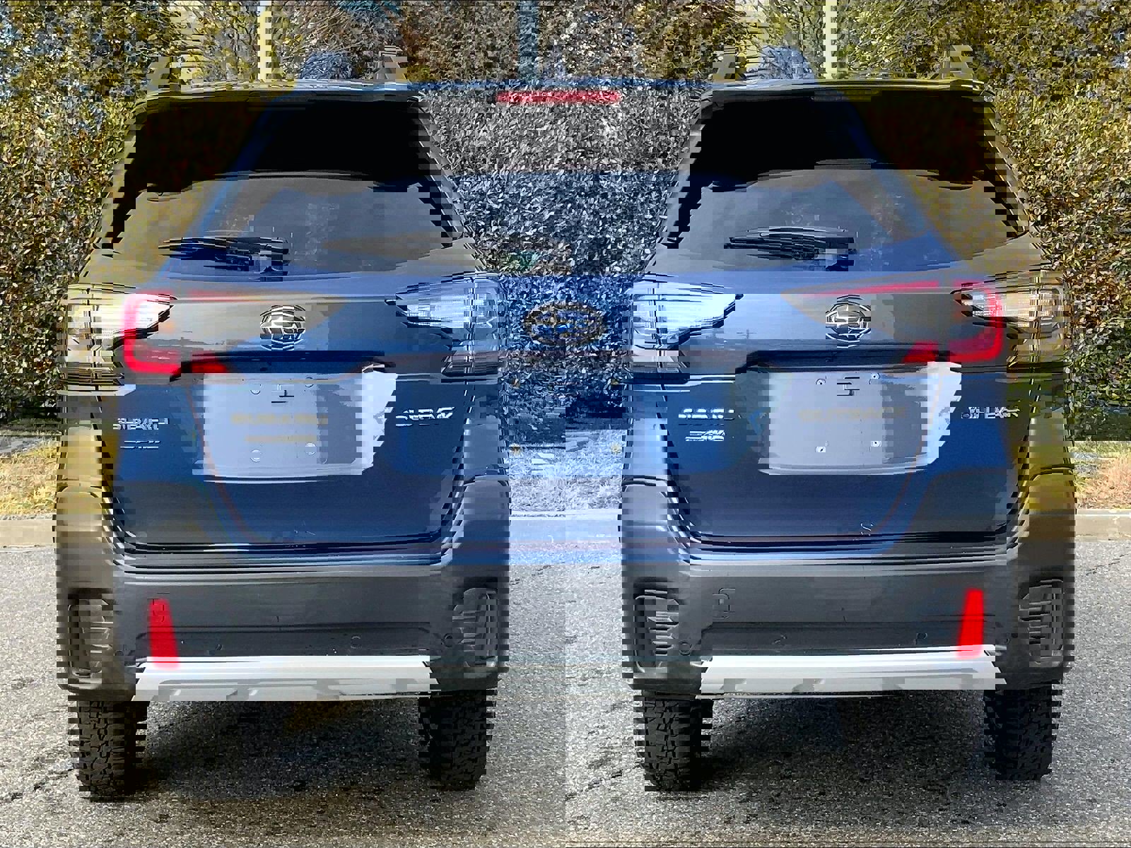 Used 2021 Subaru Outback Limited image 3