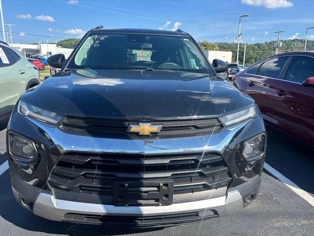 Used 2022 Chevrolet TrailBlazer LT FWD image 2