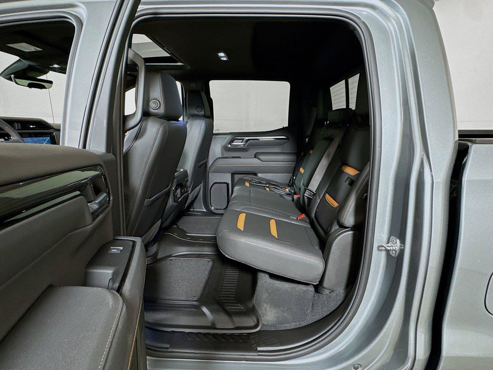 New 2026 GMC Sierra 1500 AT4 w/ AT4 Premium Package AWD/4WD image 13