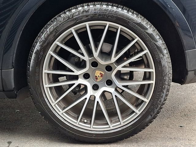Certified 2023 Porsche Cayenne S Platinum image 14