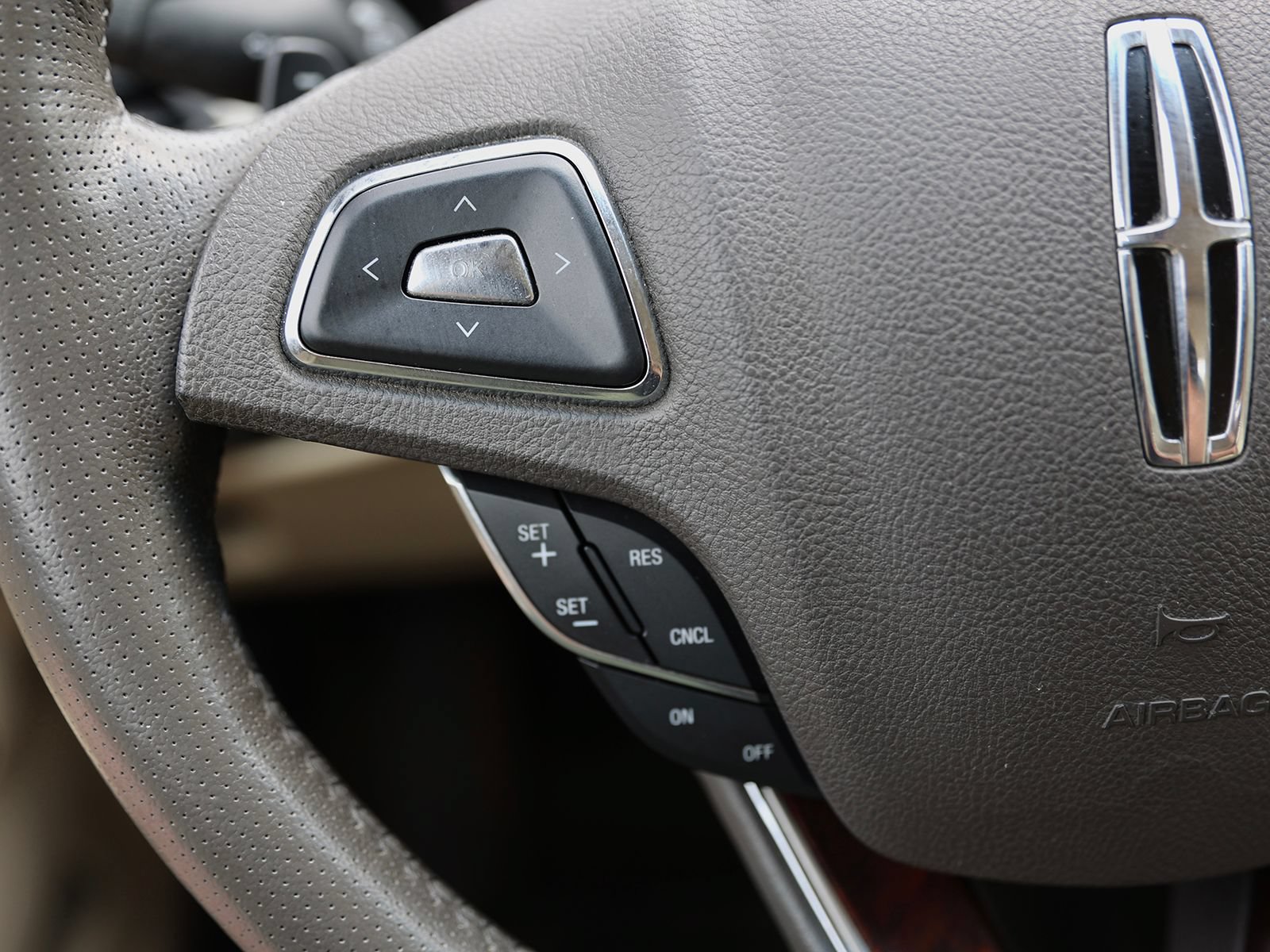 Used 2014 Lincoln MKZ AWD w/ Equipment Group 102A Reserve image 33