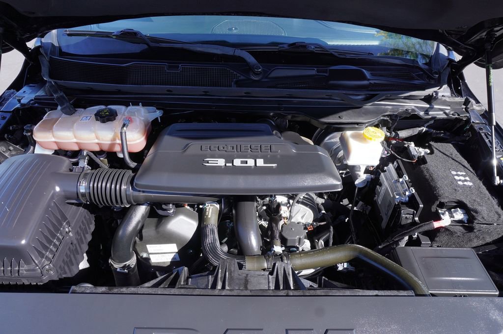 Used 2022 RAM 1500 Laramie w/ Sport Appearance Package image 7