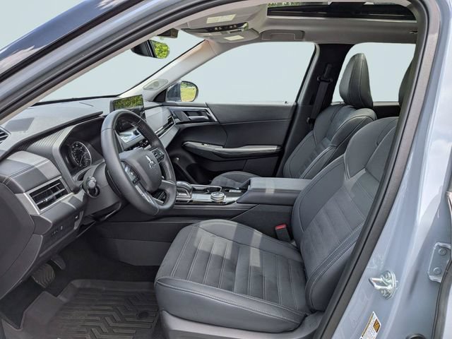 Used 2026 Mitsubishi Outlander AWD image 19