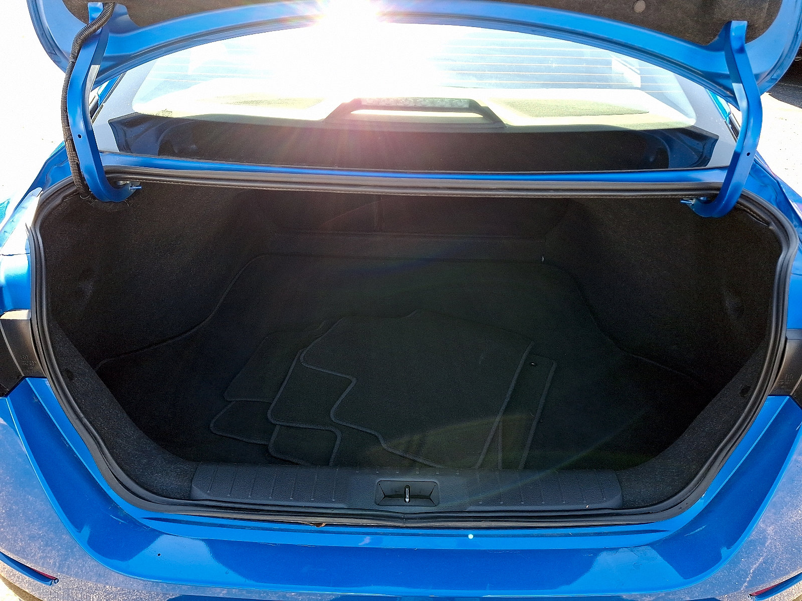 Used 2025 Nissan Sentra SR FWD image 28