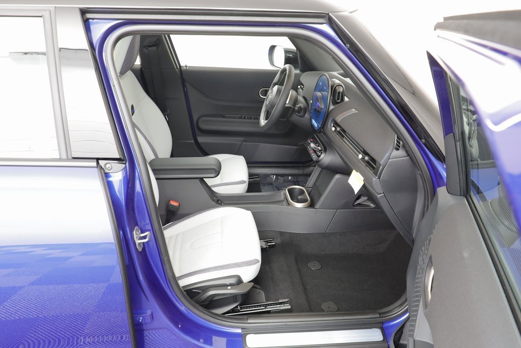 New 2026 MINI Cooper 4-Door Hardtop image 19