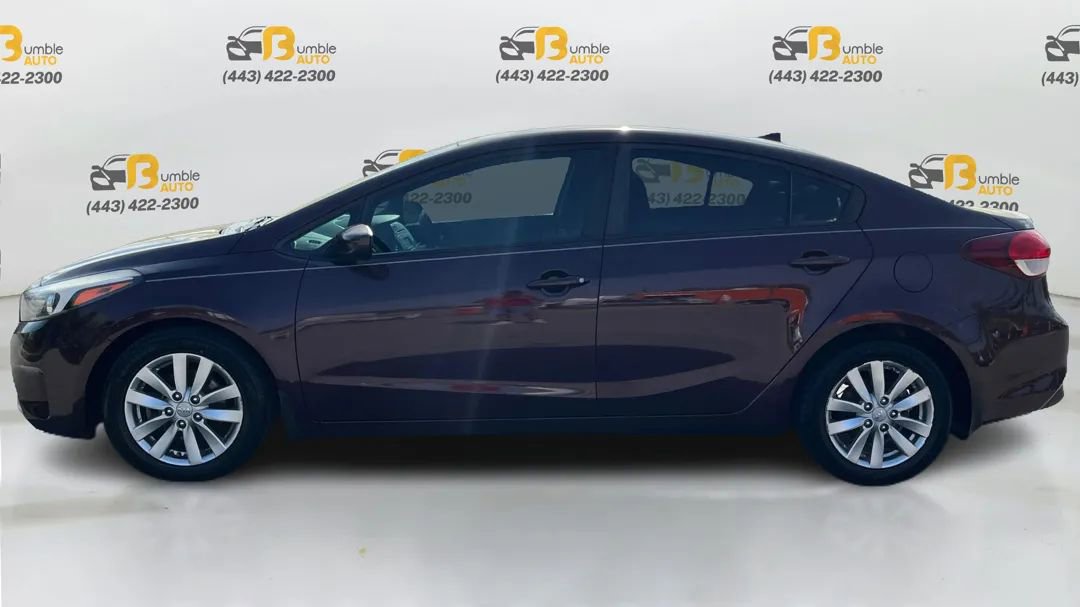 Used 2017 Kia Forte LX image 8