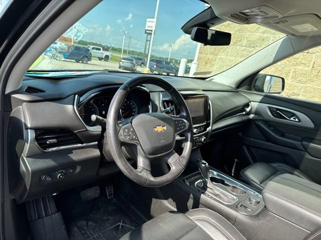 Used 2020 Chevrolet Traverse LT w/ LT Premium Package AWD/4WD image 16