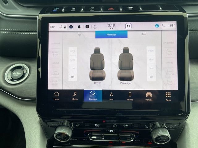 Used 2022 Jeep Grand Cherokee Overland w/ Luxury Tech Group IV image 19