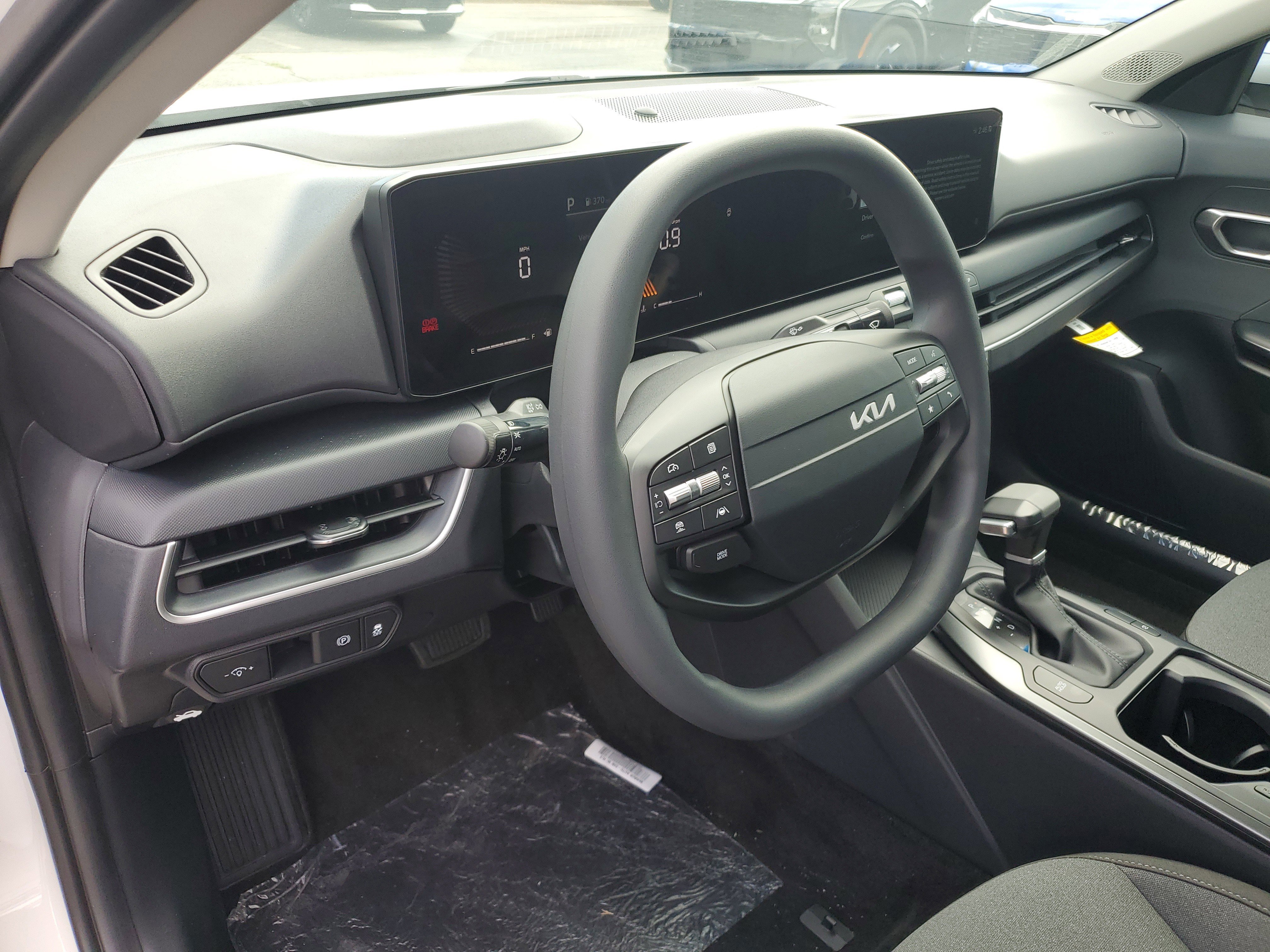 New 2026 Kia K4 FWD image 19