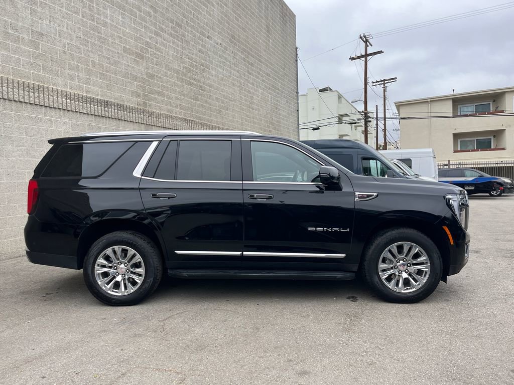 Used 2025 GMC Yukon Denali AWD/4WD image 4
