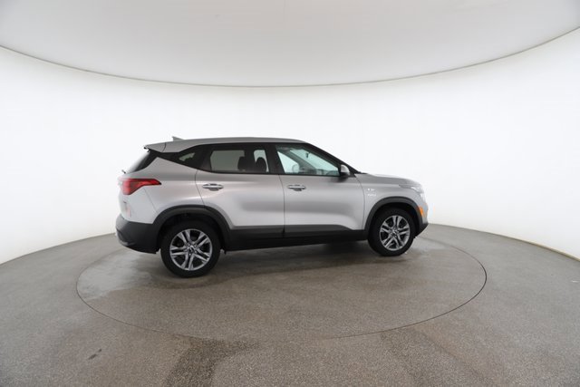 Used 2021 Kia Seltos LX image 21