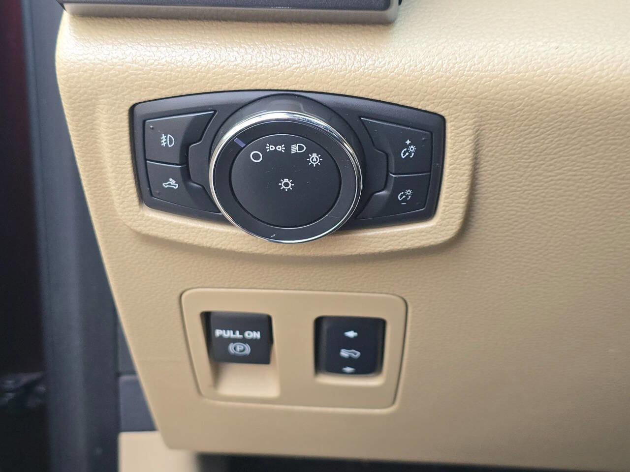 Used 2016 Ford F150 XLT w/ Equipment Group 302A Luxury image 30