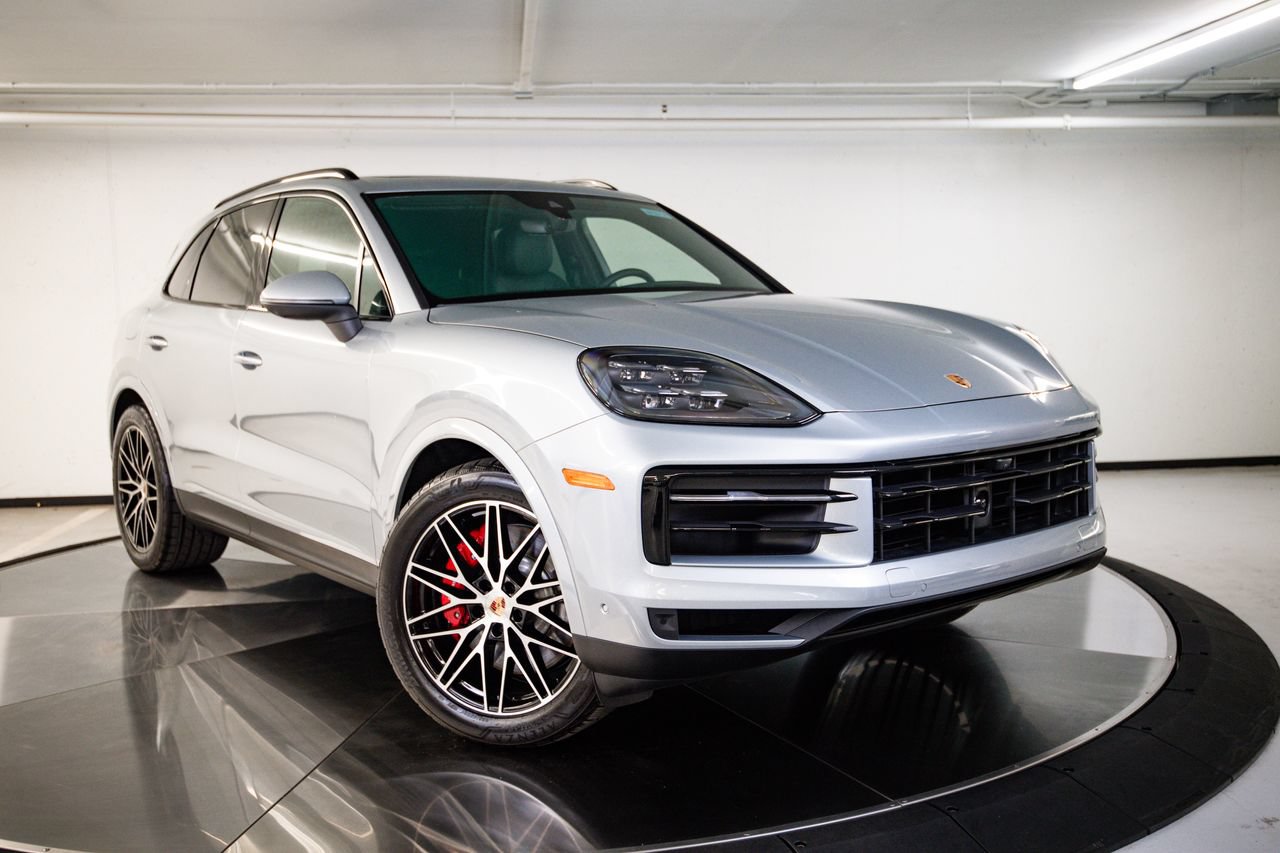 Certified 2026 Porsche Cayenne S AWD/4WD image 9