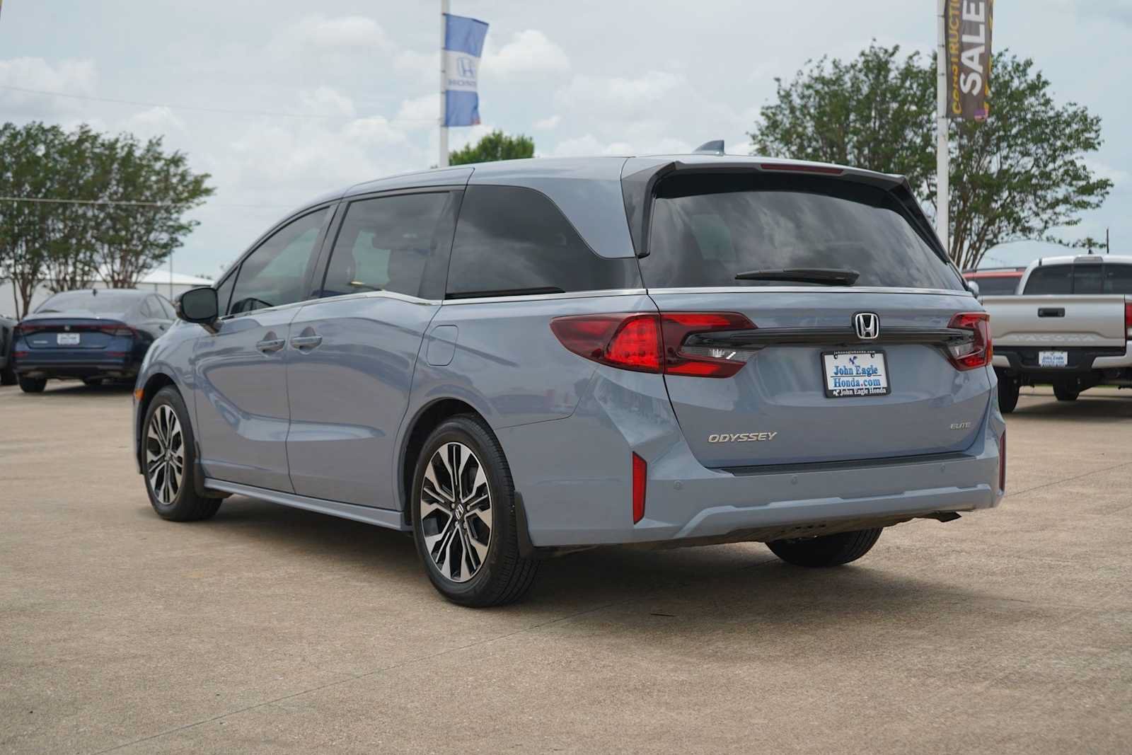 Certified 2026 Honda Odyssey Elite image 4