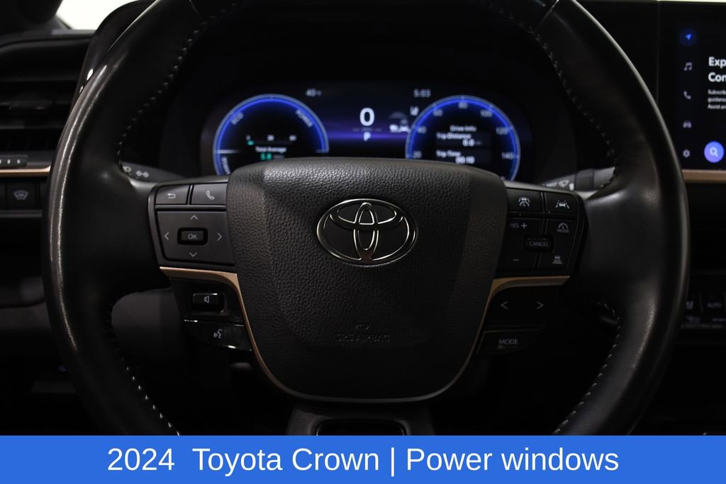 Used 2024 Toyota Crown AWD/4WD image 10
