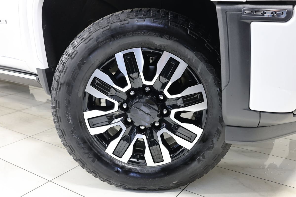 Used 2025 GMC Sierra 2500 Denali Ultimate AWD/4WD image 14