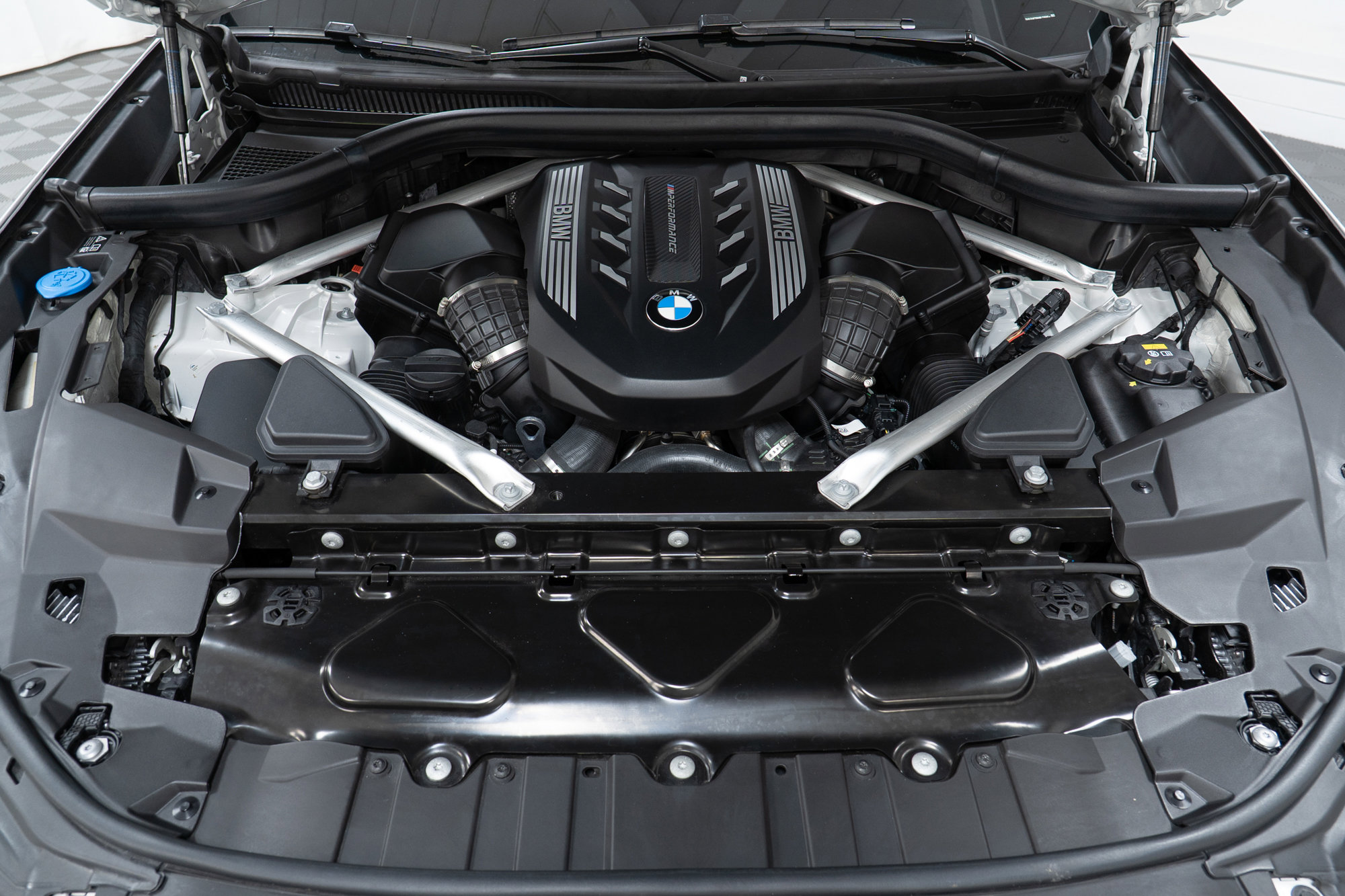 Used 2022 BMW X5 M50i w/ Premium Package AWD/4WD image 9