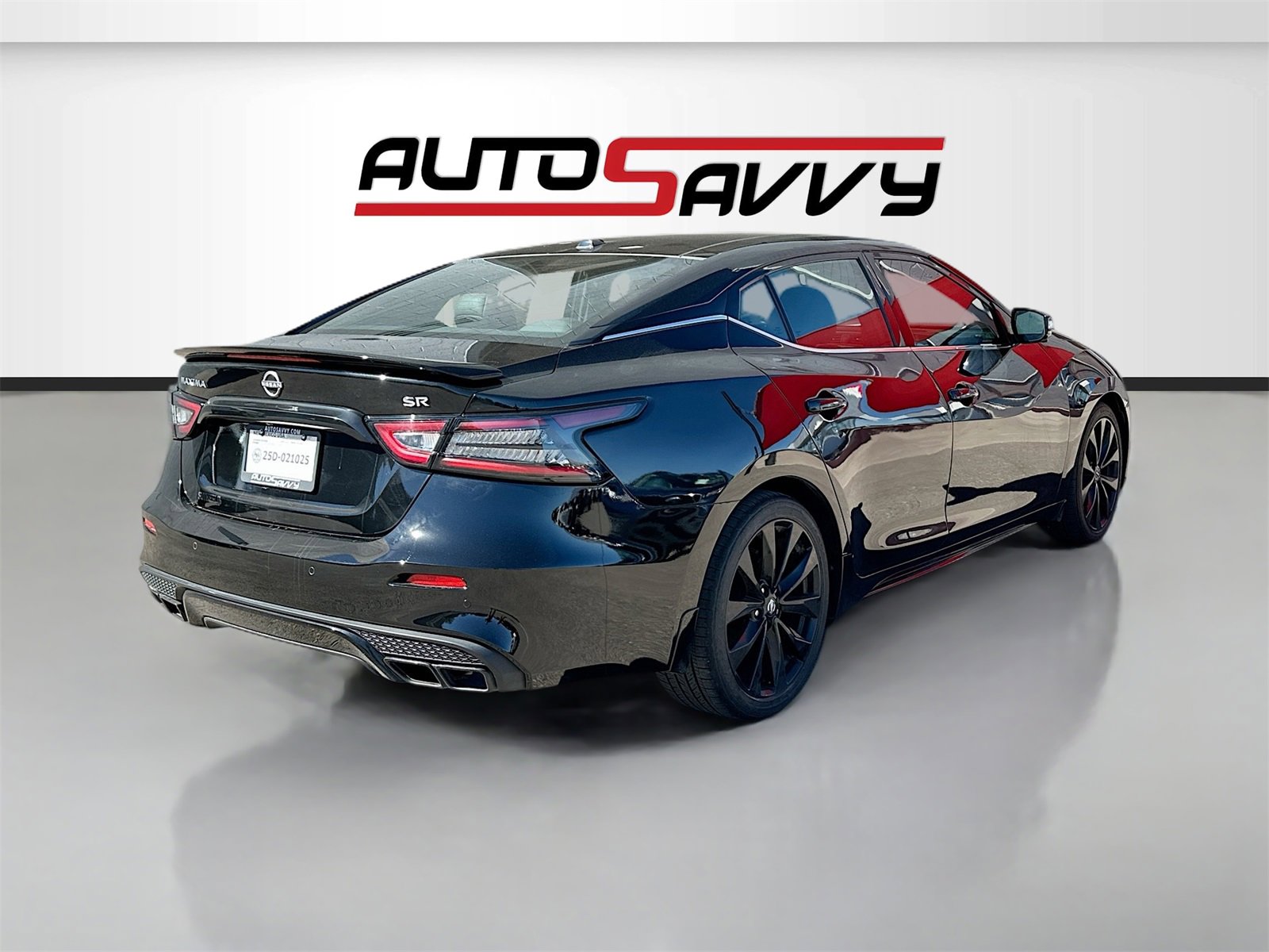 Used 2023 Nissan Maxima SR w/ Sport Mat Group image 7