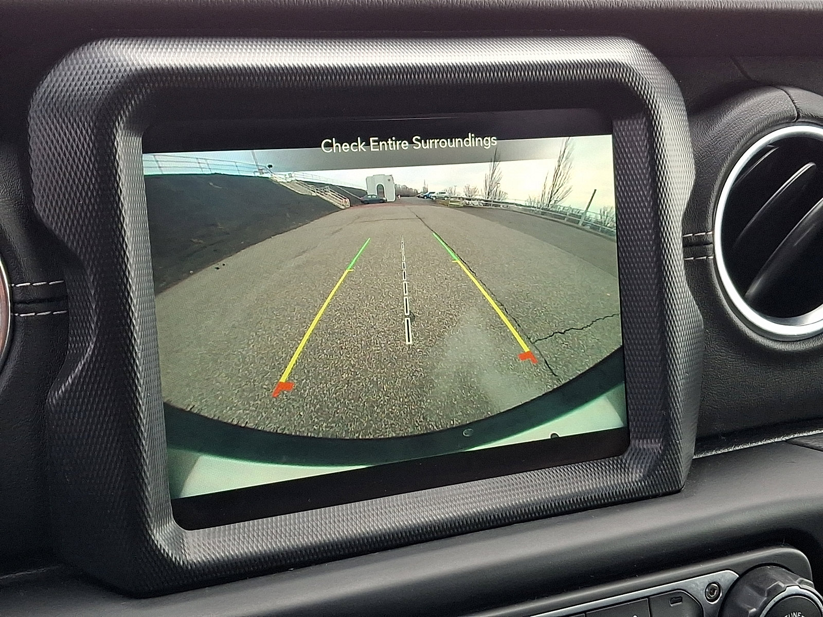 Certified 2022 Jeep Wrangler Unlimited Sahara w/ Cold Weather Group image 18