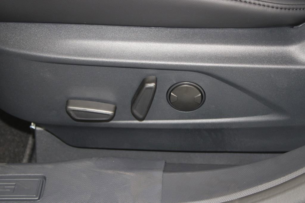New 2025 Ford Mustang Mach-E Select RWD image 18