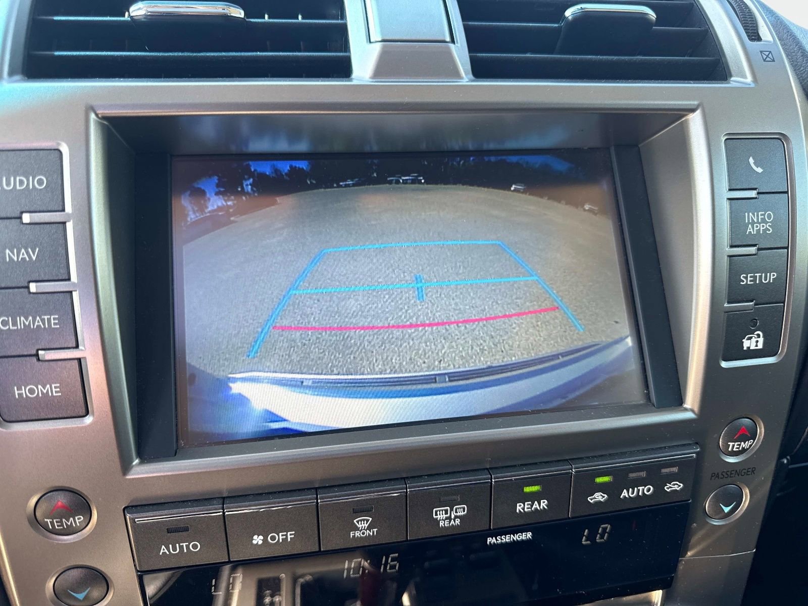 Used 2017 Lexus GX 460 Premium image 23