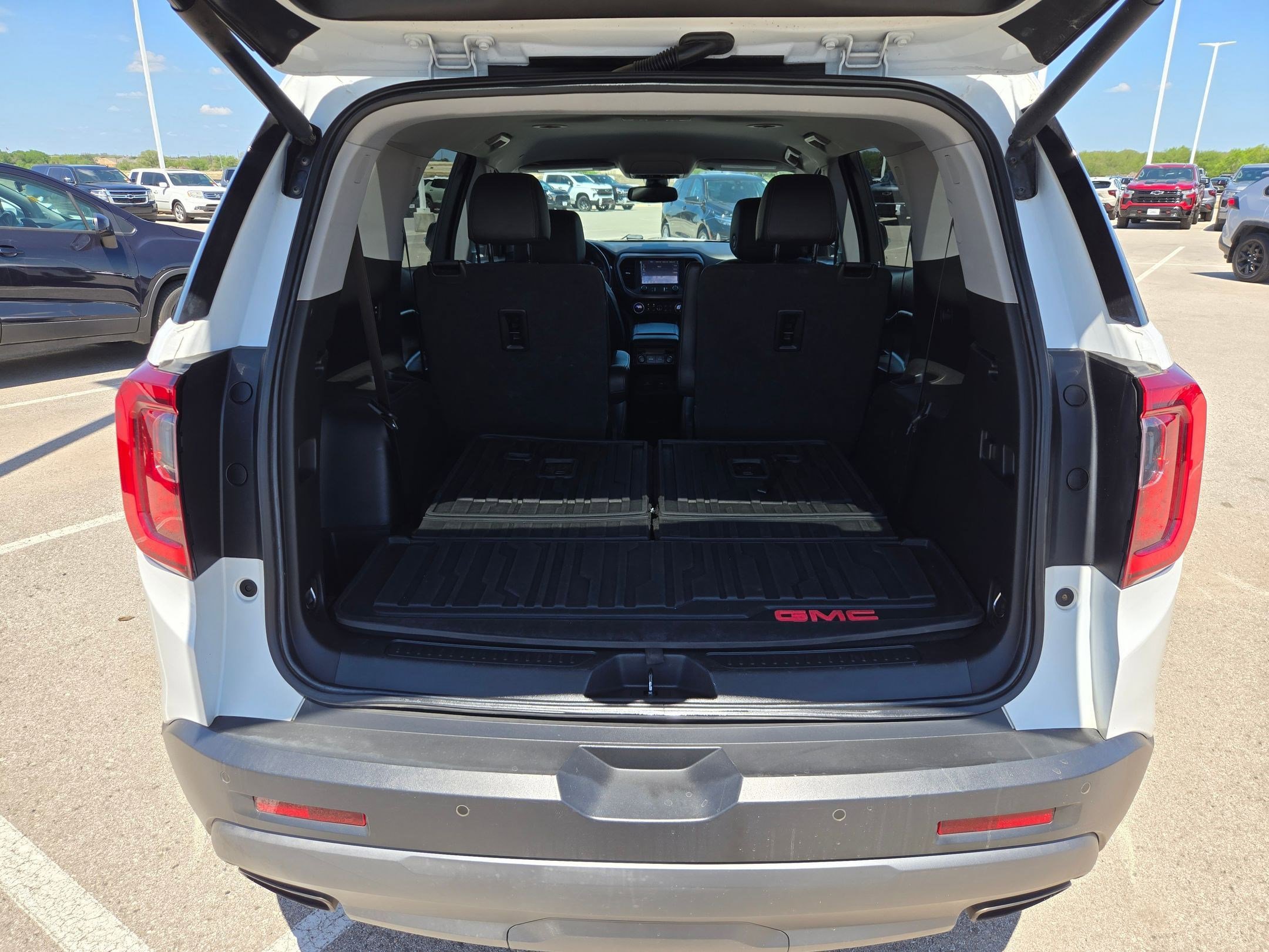 Certified 2021 GMC Acadia AT4 w/ LPO, Floor Liner Package AWD/4WD image 21