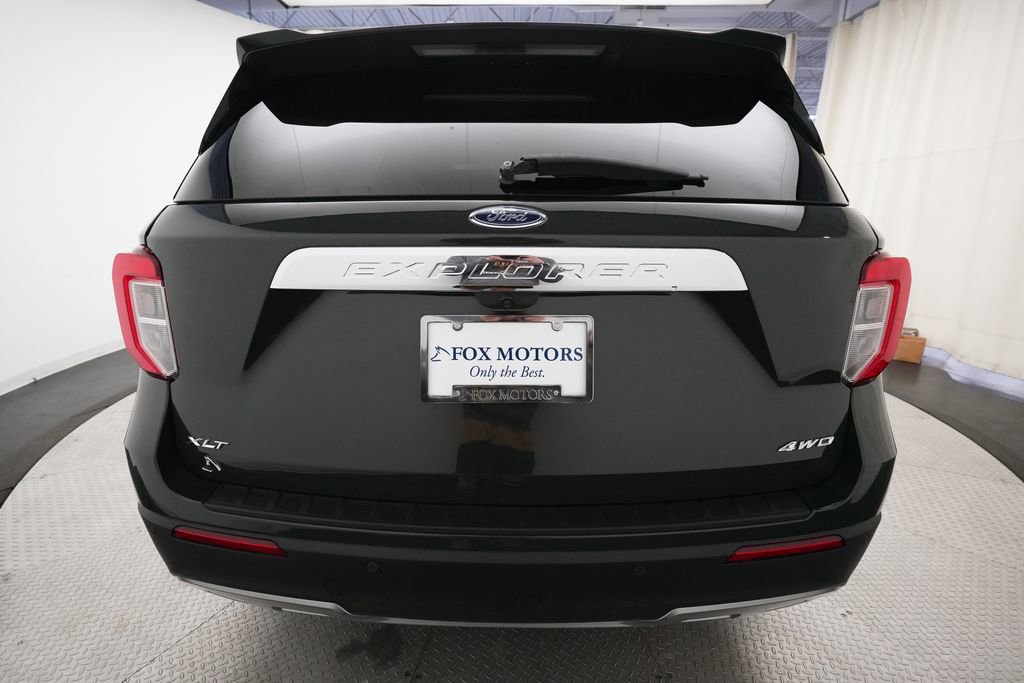 Used 2023 Ford Explorer XLT w/ Equipment Group 202A AWD/4WD image 25