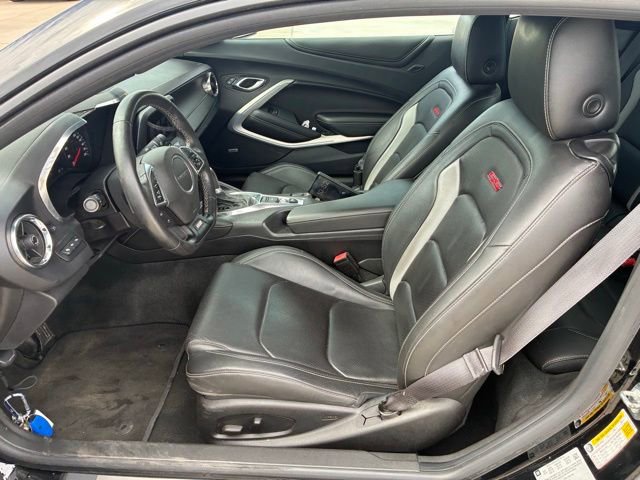 Used 2016 Chevrolet Camaro SS RWD image 11