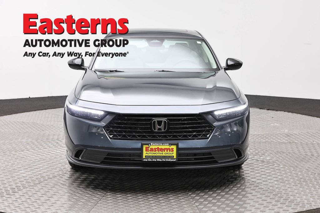 Used 2025 Honda Accord SE image 2