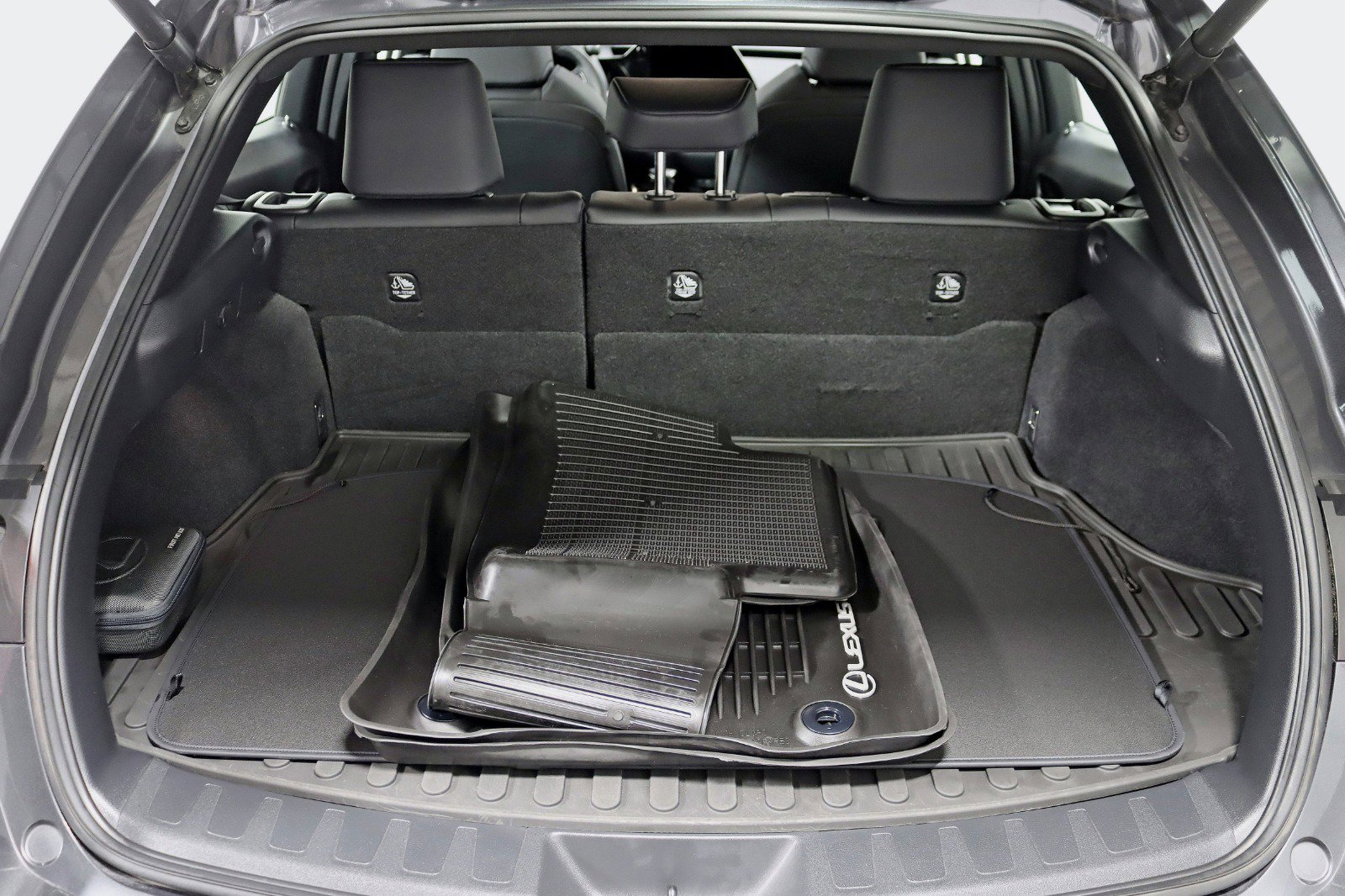 Used 2024 Lexus UX 250h AWD image 33