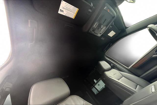 Used 2025 GMC Yukon XL Denali image 28