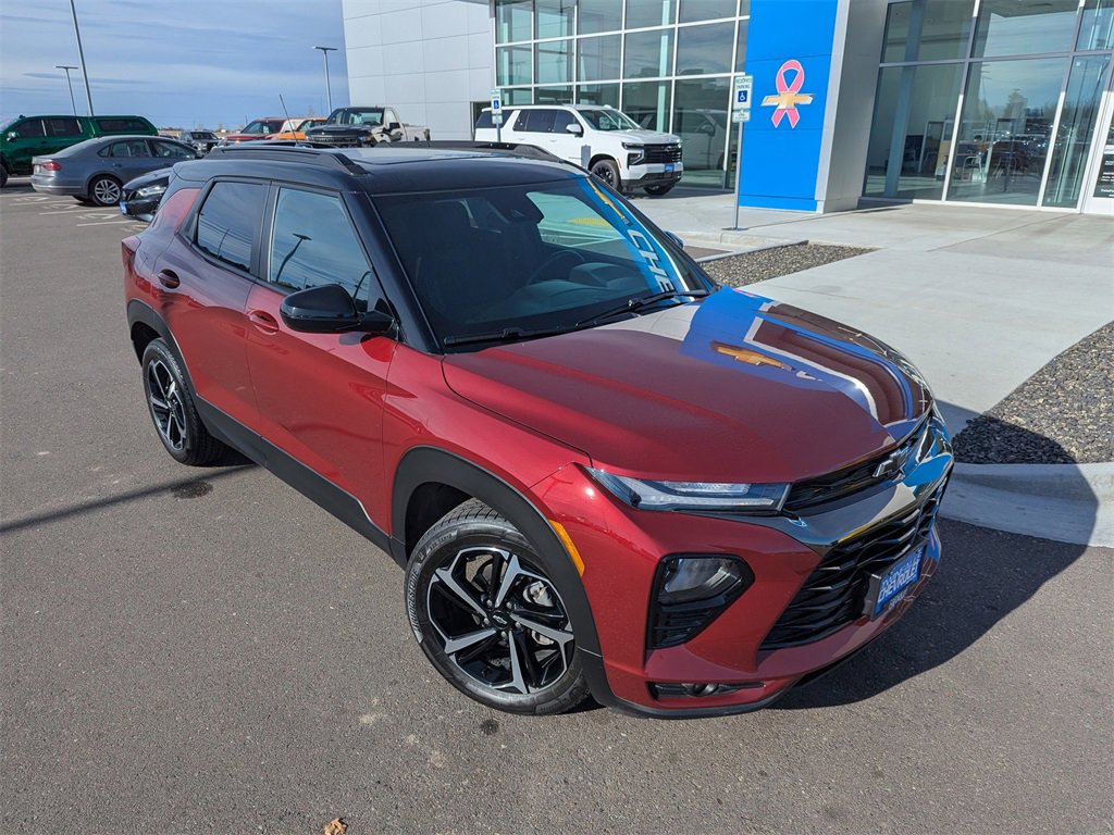Used 2023 Chevrolet TrailBlazer RS w/ Sun and Liftgate Package image 4