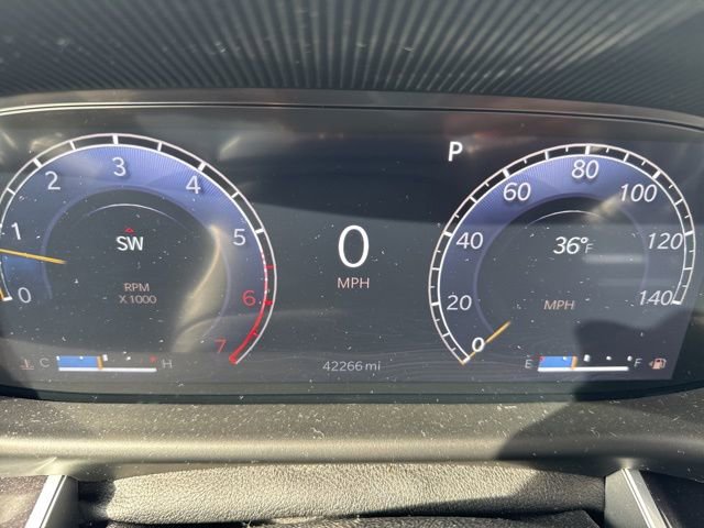 Used 2023 Jeep Wagoneer 4WD w/ Premium Group I image 16