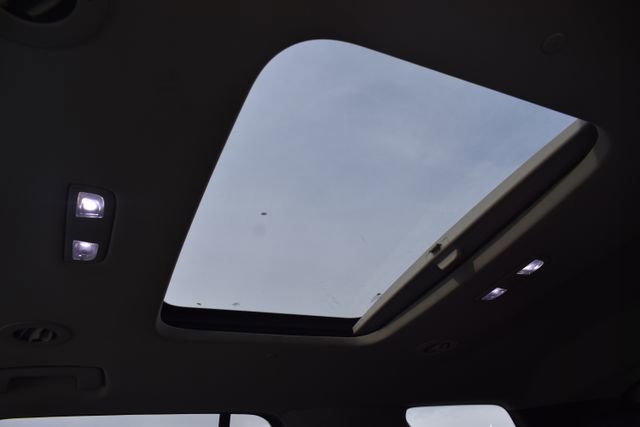 Used 2019 Chevrolet Traverse RS image 40