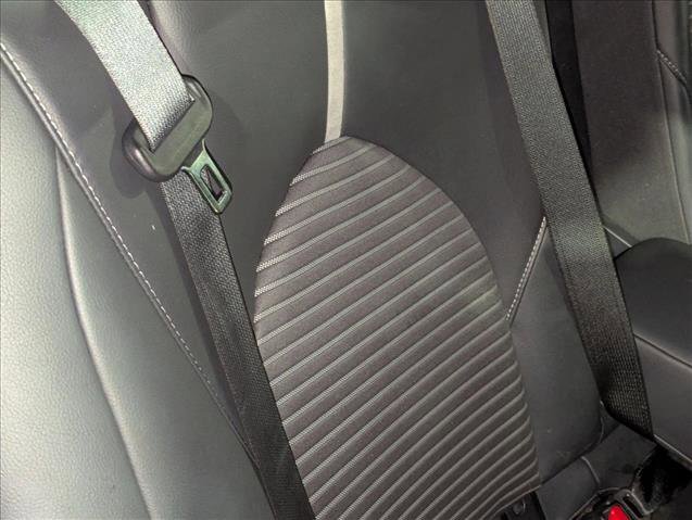 Used 2019 Toyota Camry SE FWD image 18