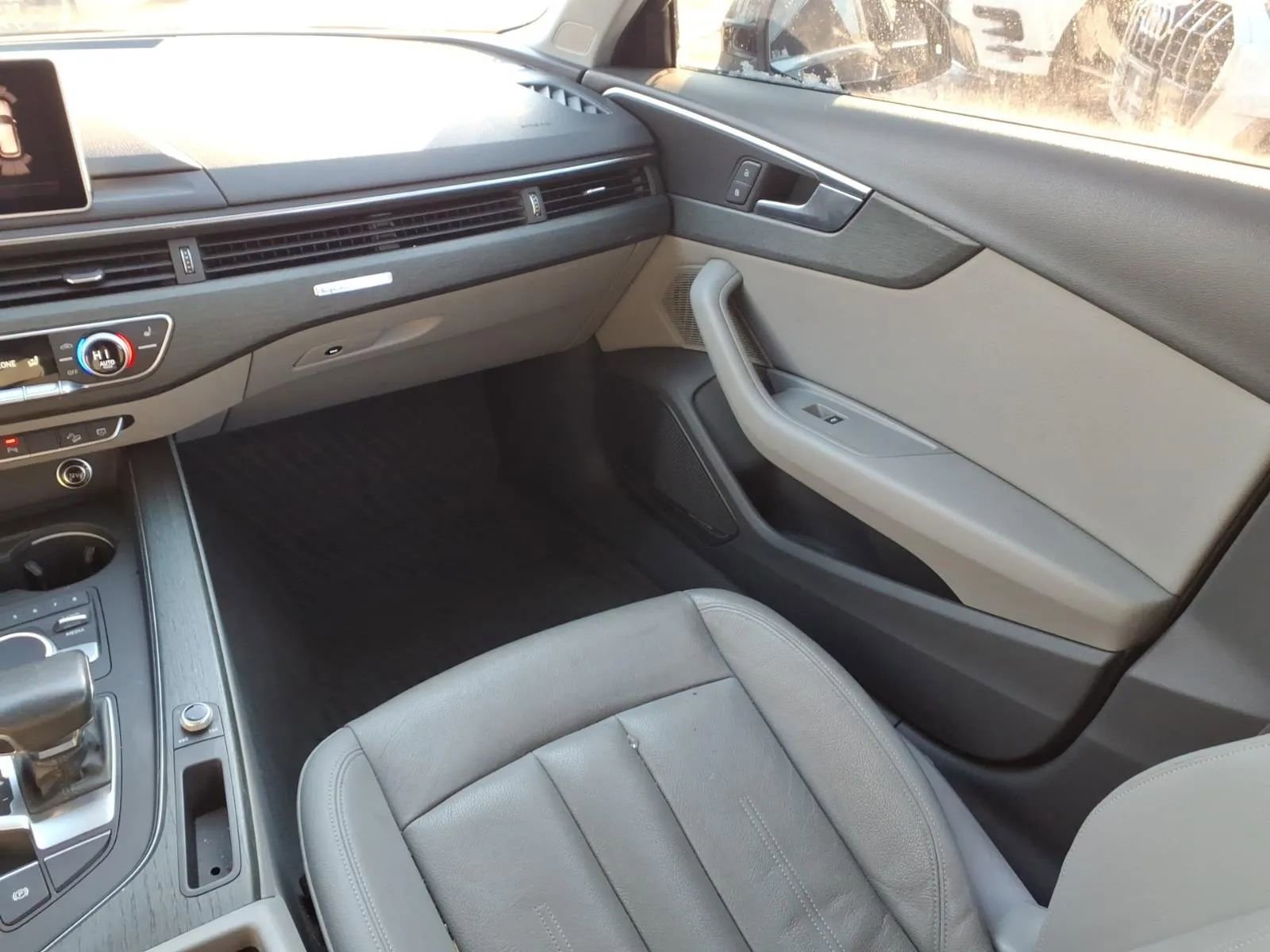 Used 2017 Audi A4 2.0T allroad Premium Plus w/ Technology Package image 19