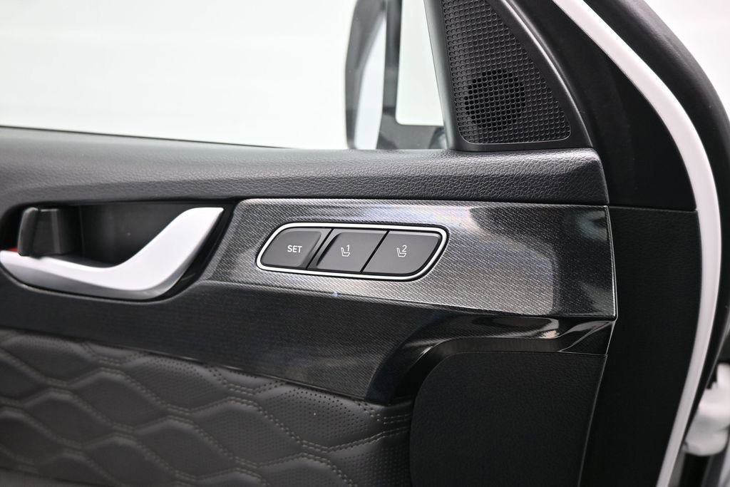 Used 2022 Hyundai Palisade Calligraphy w/ Cargo Package FWD image 12