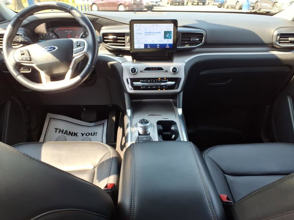 Used 2023 Ford Explorer XLT w/ Equipment Group 202A AWD/4WD image 14