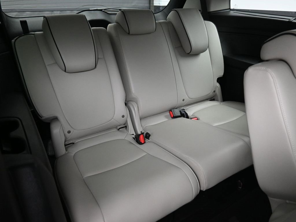 Certified 2025 Honda Odyssey Touring image 26