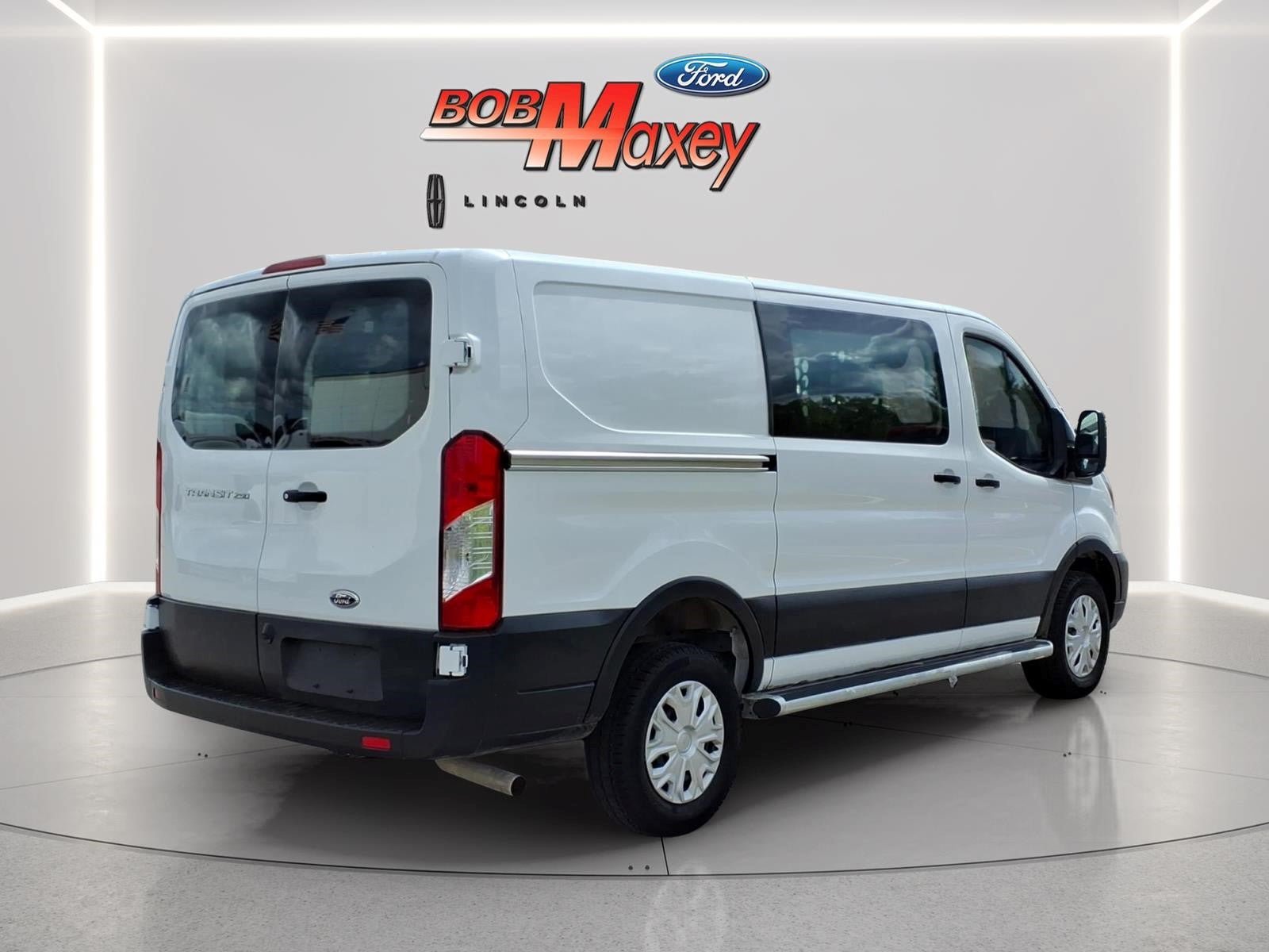 Used 2025 Ford Transit 250 Low Roof w/ Exterior Upgrade Package RWD image 4