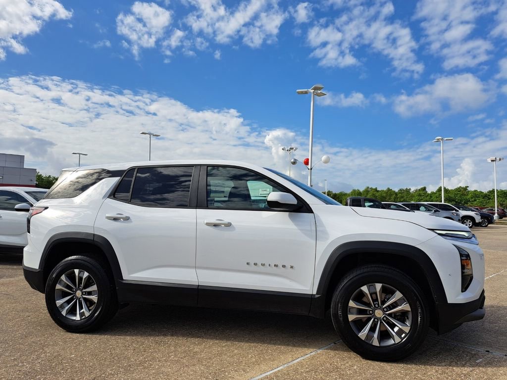 Used 2025 Chevrolet Equinox LT FWD image 3