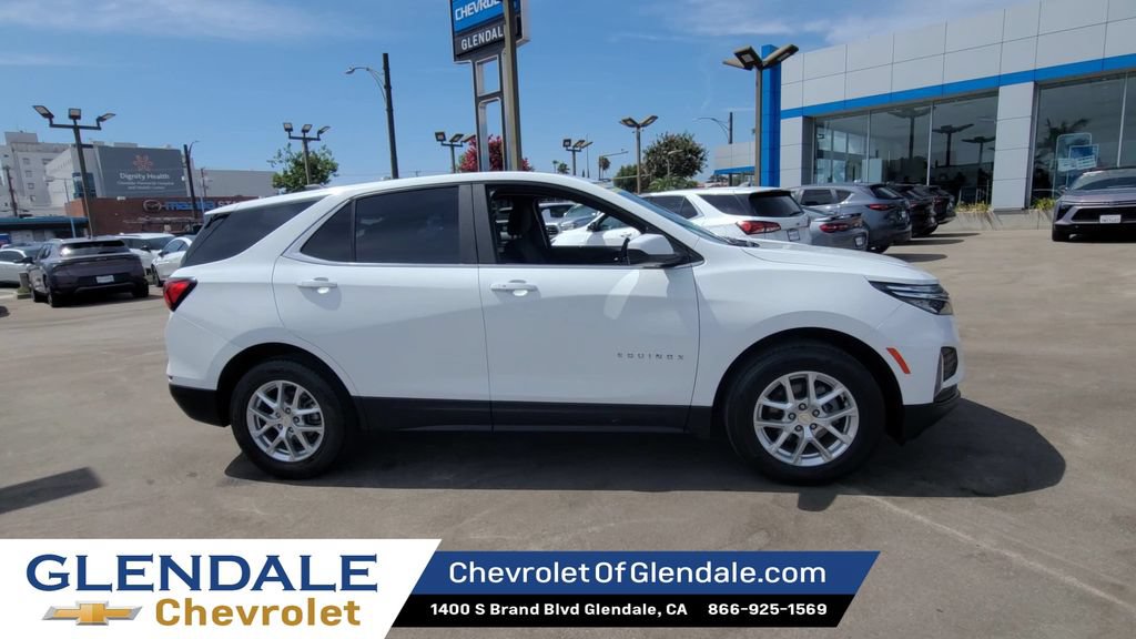 Certified 2024 Chevrolet Equinox LT AWD/4WD image 2
