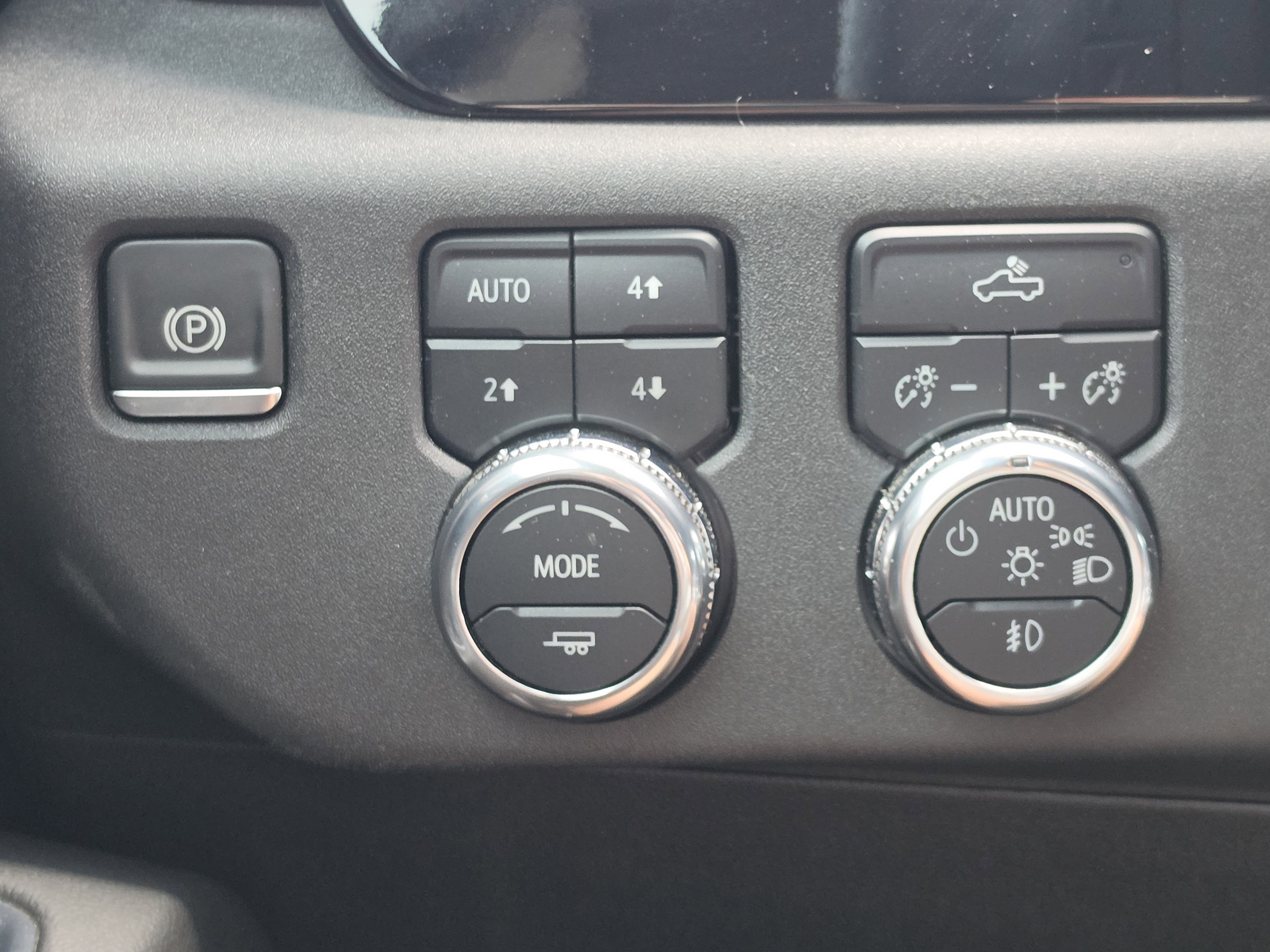 Used 2024 GMC Sierra 1500 Elevation AWD/4WD image 13